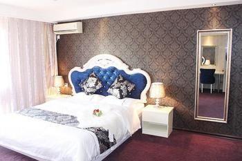Tangfeng Art Hotel Shenyang North Railway Station المظهر الخارجي الصورة